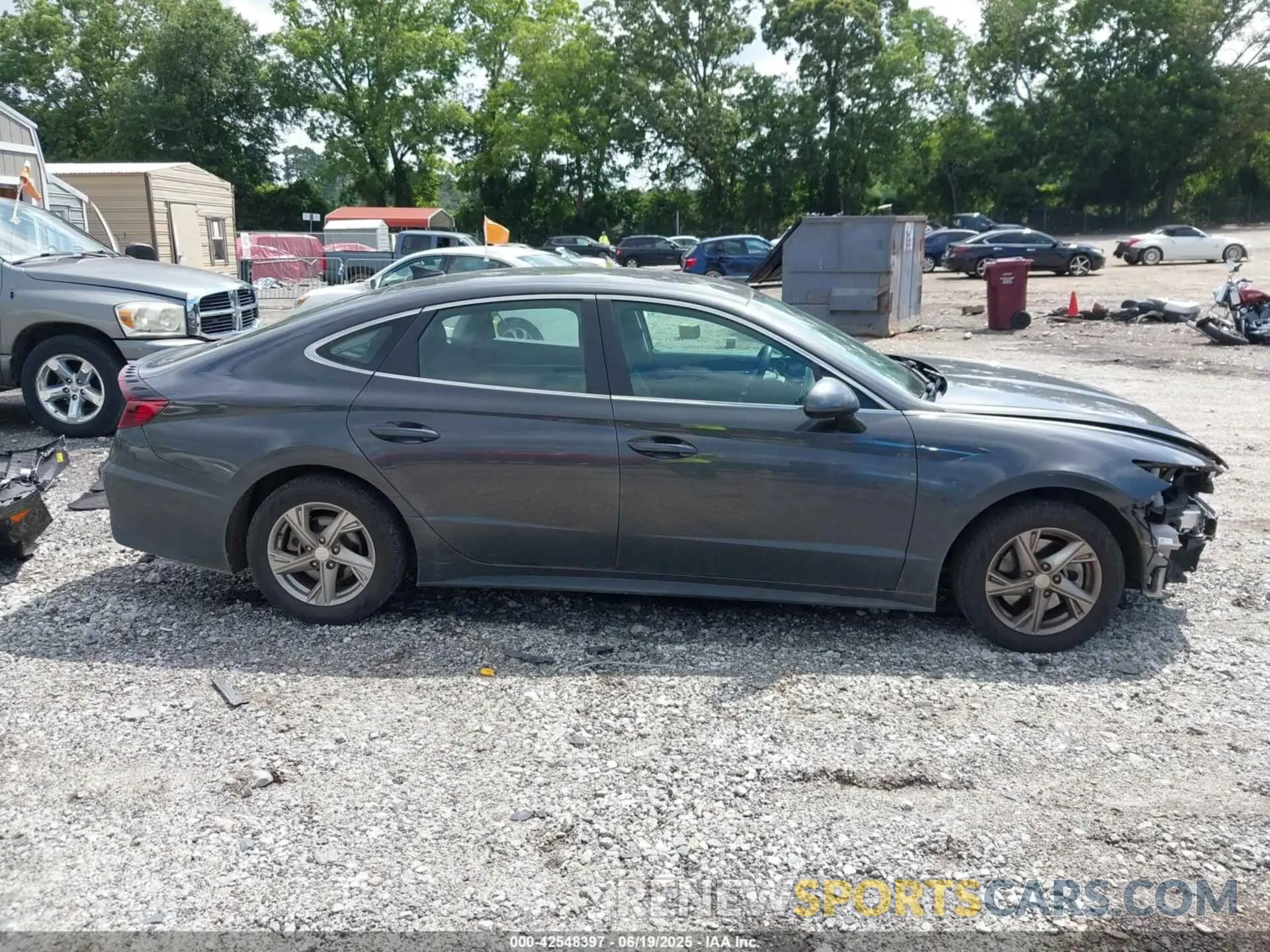 14 Photograph of a damaged car 5NPEG4JA2MH124442 HYUNDAI SONATA 2021