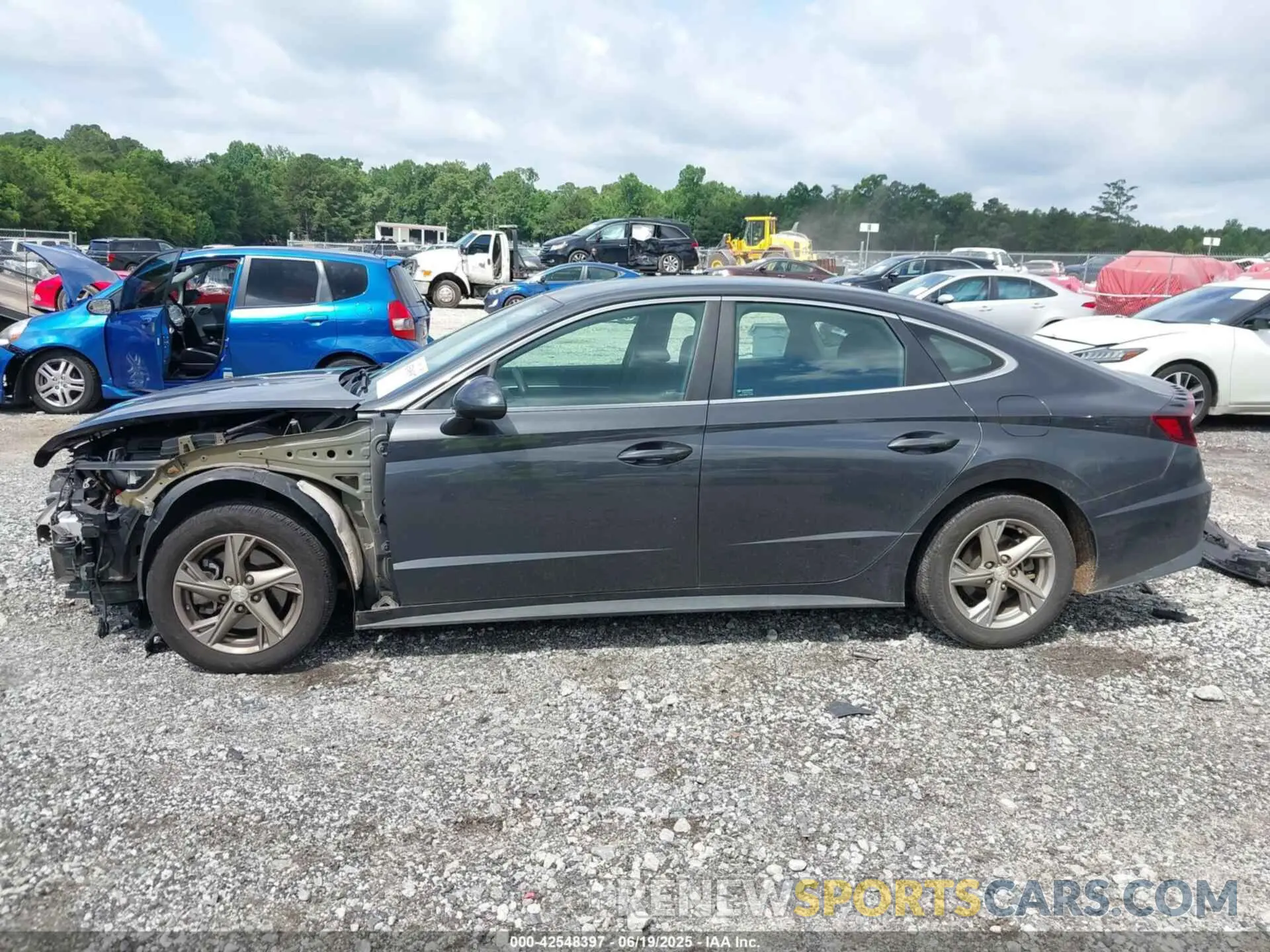 15 Photograph of a damaged car 5NPEG4JA2MH124442 HYUNDAI SONATA 2021