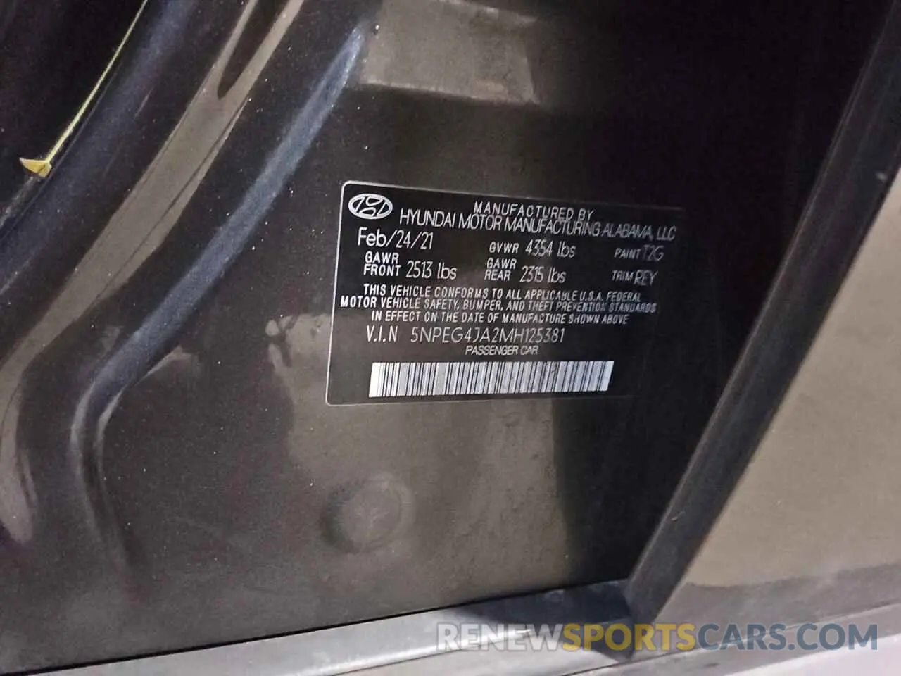 12 Photograph of a damaged car 5NPEG4JA2MH125381 HYUNDAI SONATA 2021