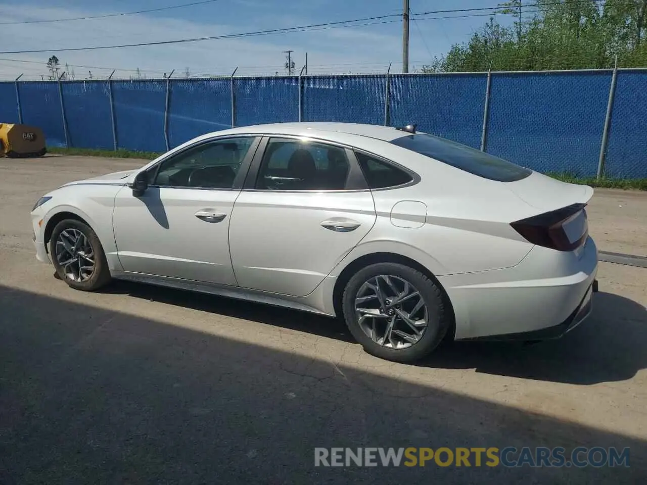 2 Photograph of a damaged car 5NPEG4JA2MH126160 HYUNDAI SONATA 2021
