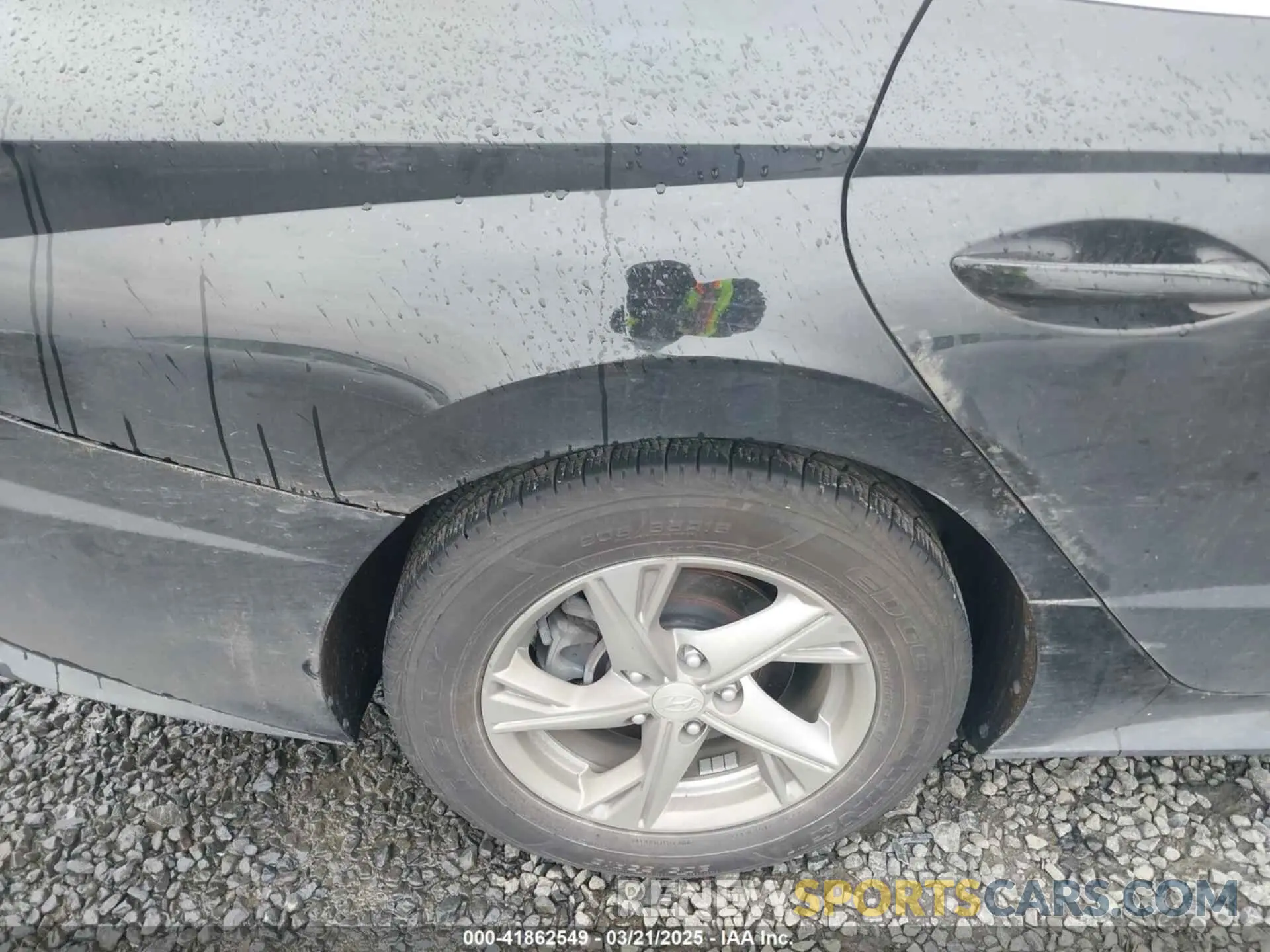 21 Photograph of a damaged car 5NPEG4JA3MH070567 HYUNDAI SONATA 2021