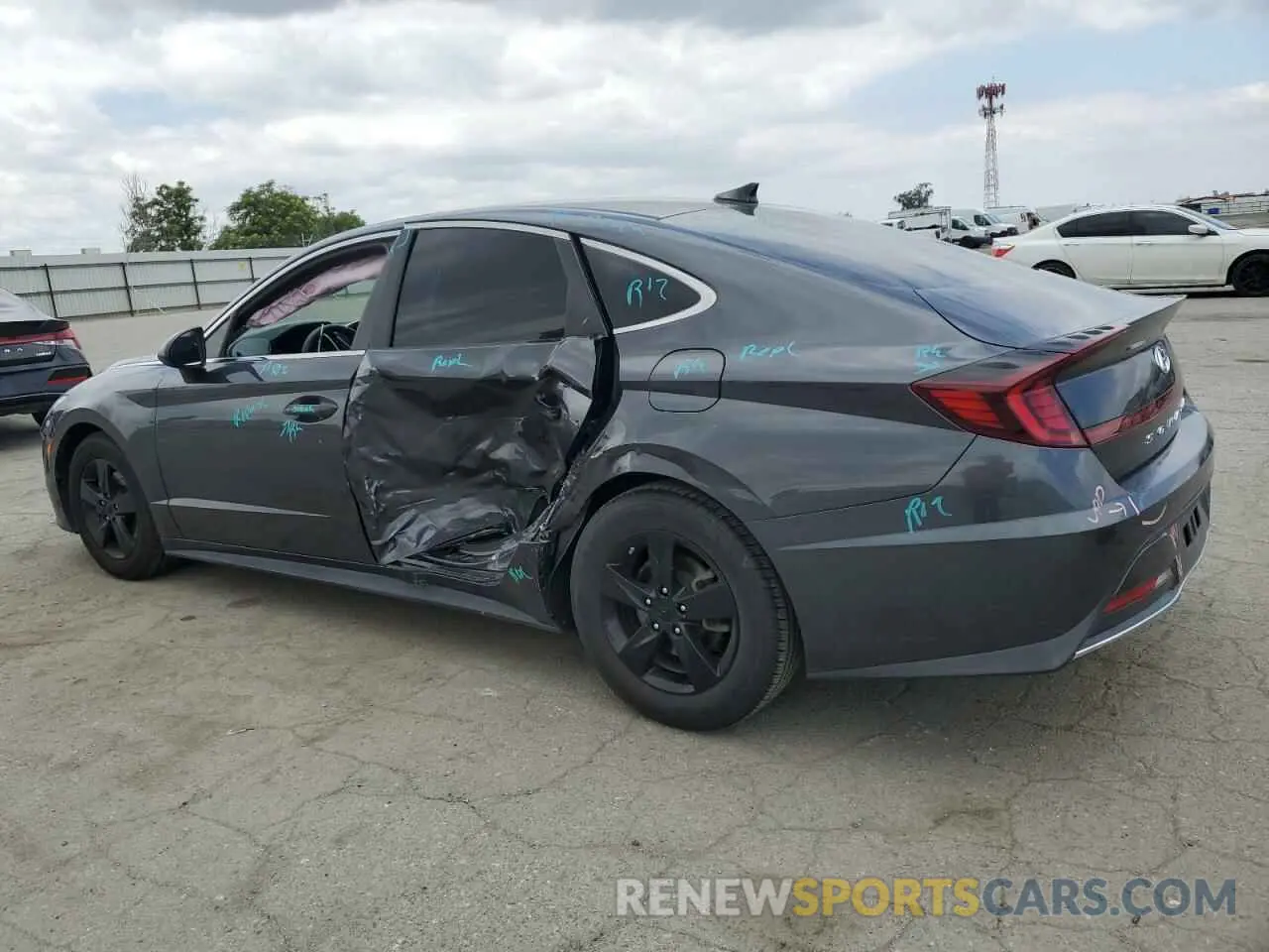 2 Photograph of a damaged car 5NPEG4JA3MH075994 HYUNDAI SONATA 2021