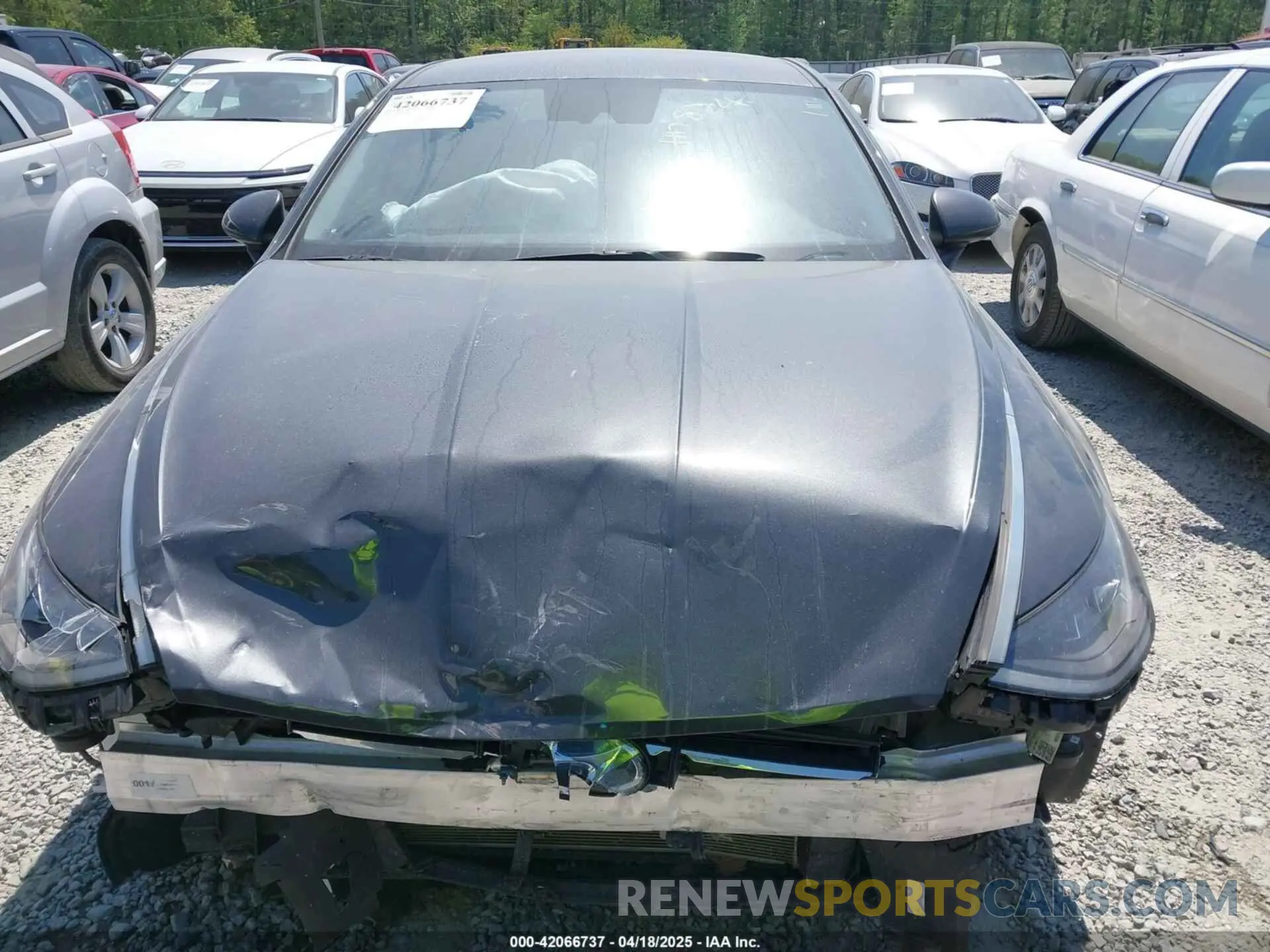 11 Photograph of a damaged car 5NPEG4JA3MH117824 HYUNDAI SONATA 2021