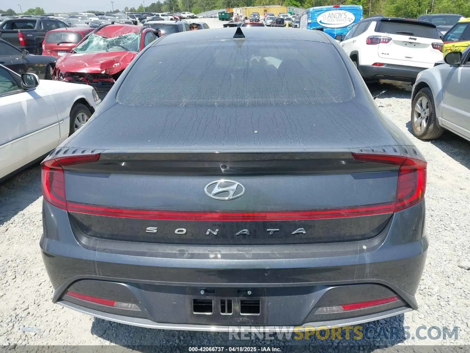 15 Photograph of a damaged car 5NPEG4JA3MH117824 HYUNDAI SONATA 2021