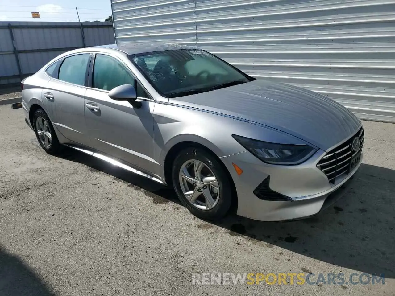 4 Photograph of a damaged car 5NPEG4JA3MH125664 HYUNDAI SONATA 2021