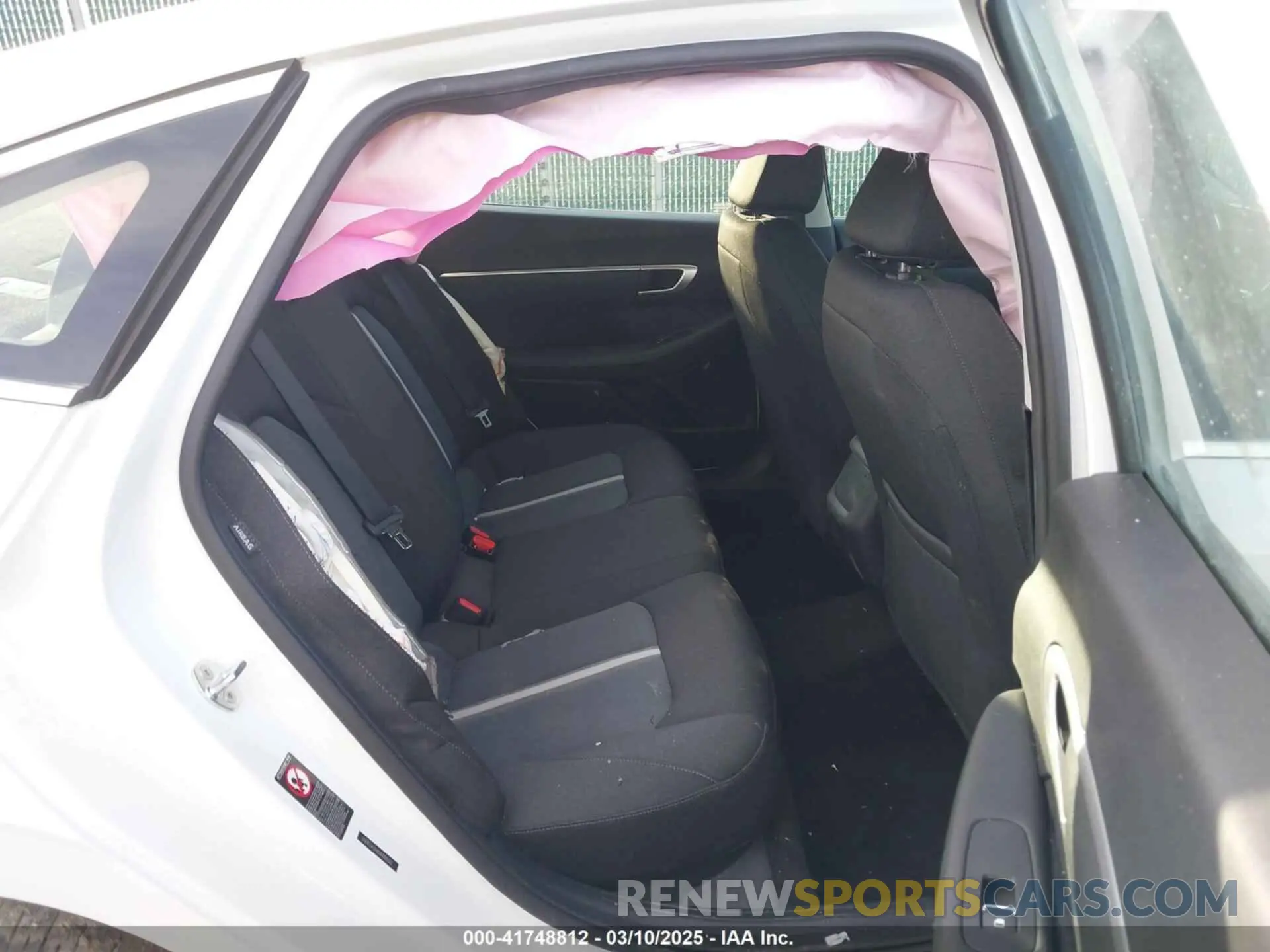 8 Photograph of a damaged car 5NPEG4JA4MH086552 HYUNDAI SONATA 2021