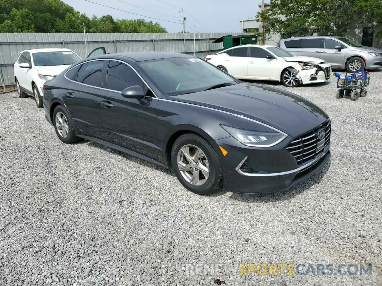 4 Photograph of a damaged car 5NPEG4JA4MH115726 HYUNDAI SONATA 2021