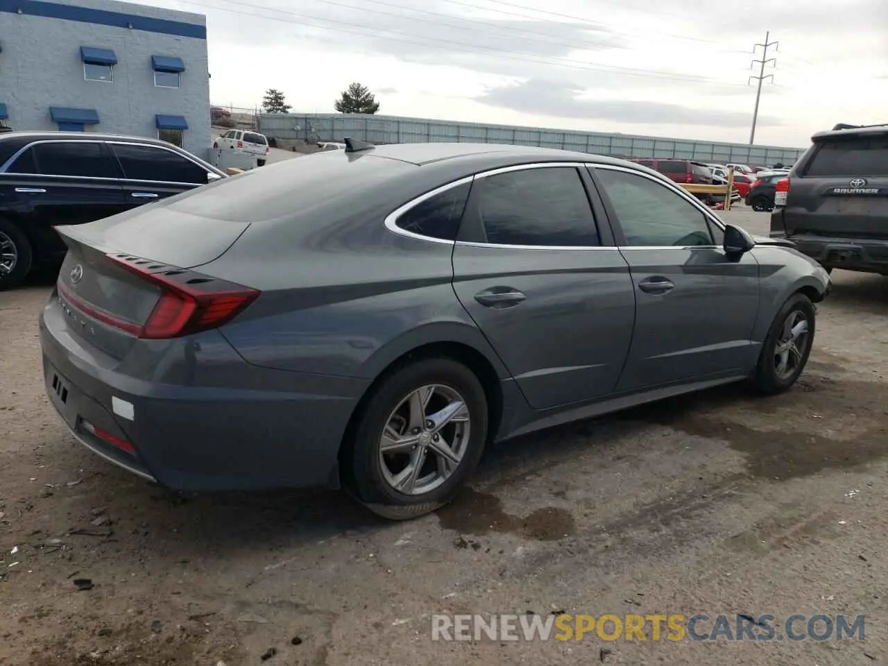 3 Photograph of a damaged car 5NPEG4JA4MH115998 HYUNDAI SONATA 2021