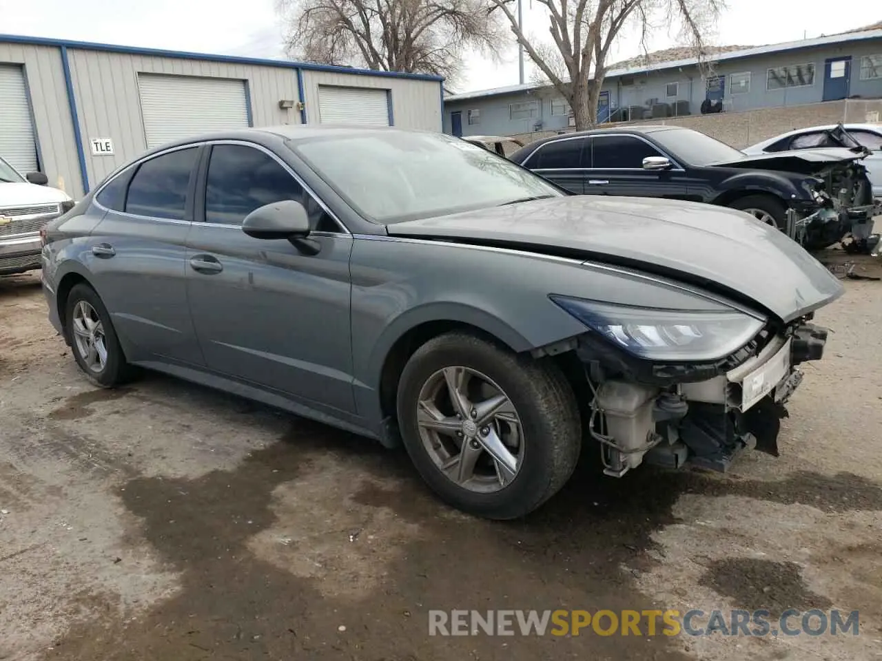 4 Photograph of a damaged car 5NPEG4JA4MH115998 HYUNDAI SONATA 2021
