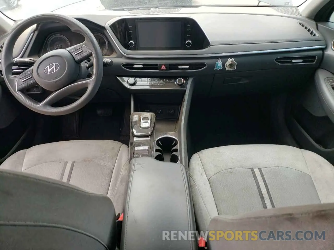 8 Photograph of a damaged car 5NPEG4JA4MH115998 HYUNDAI SONATA 2021