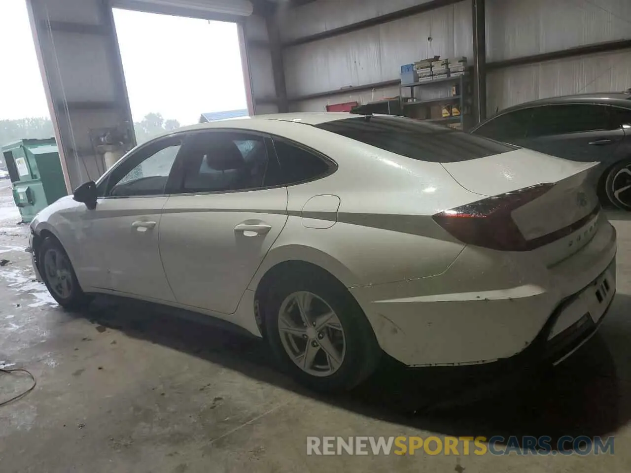 2 Photograph of a damaged car 5NPEG4JA4MH121767 HYUNDAI SONATA 2021