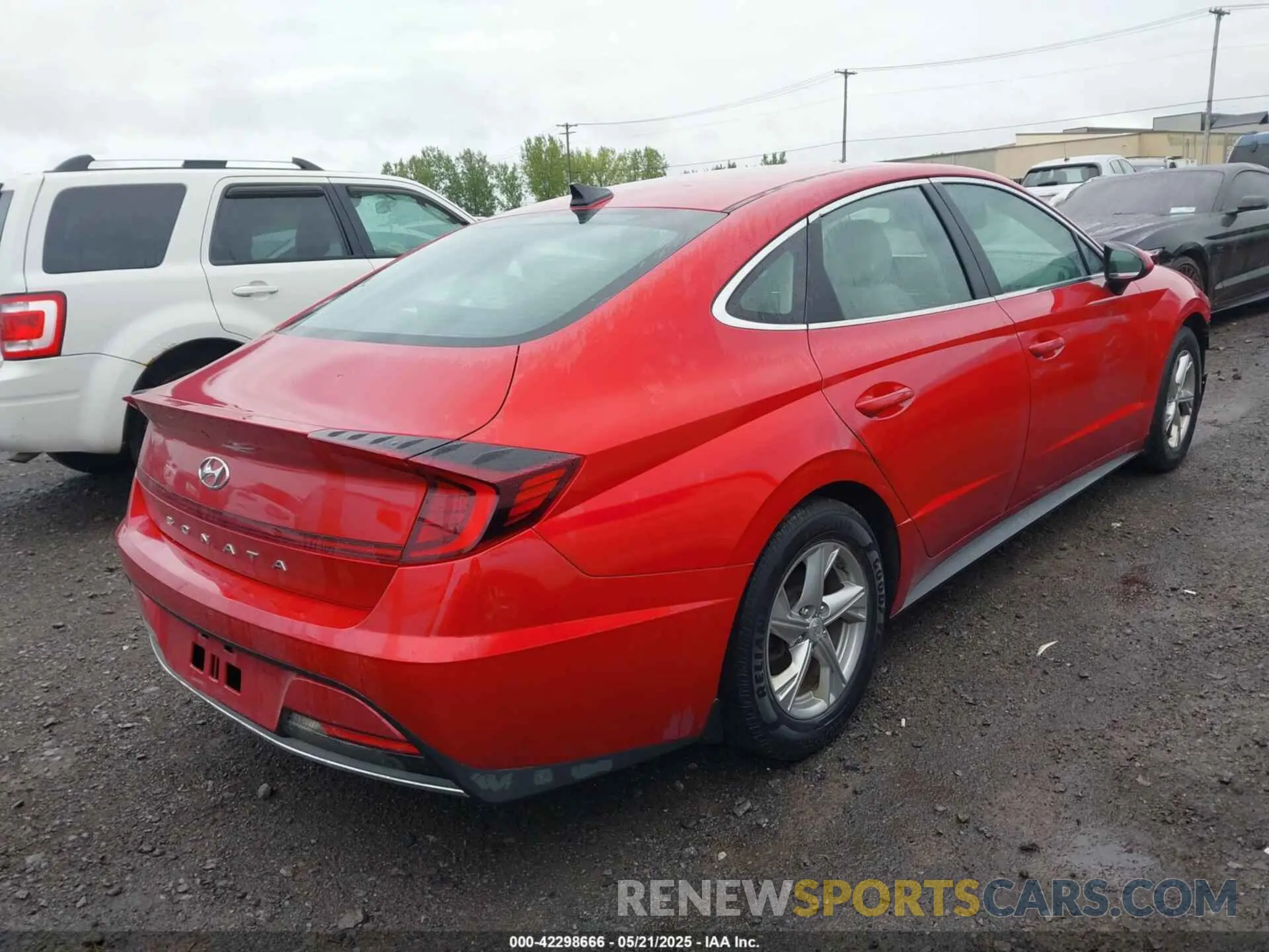 4 Photograph of a damaged car 5NPEG4JA5MH085121 HYUNDAI SONATA 2021