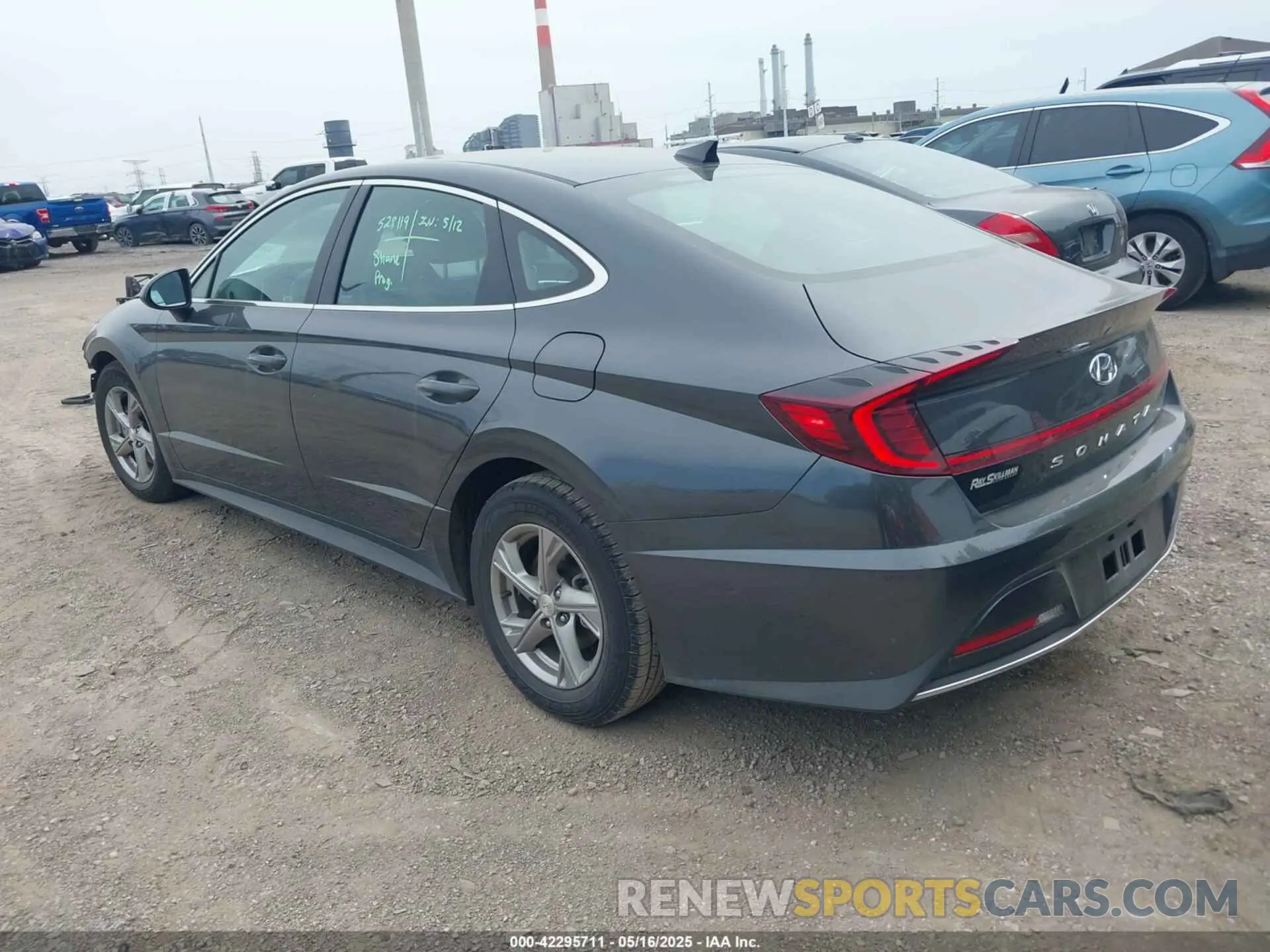 3 Photograph of a damaged car 5NPEG4JA5MH097172 HYUNDAI SONATA 2021