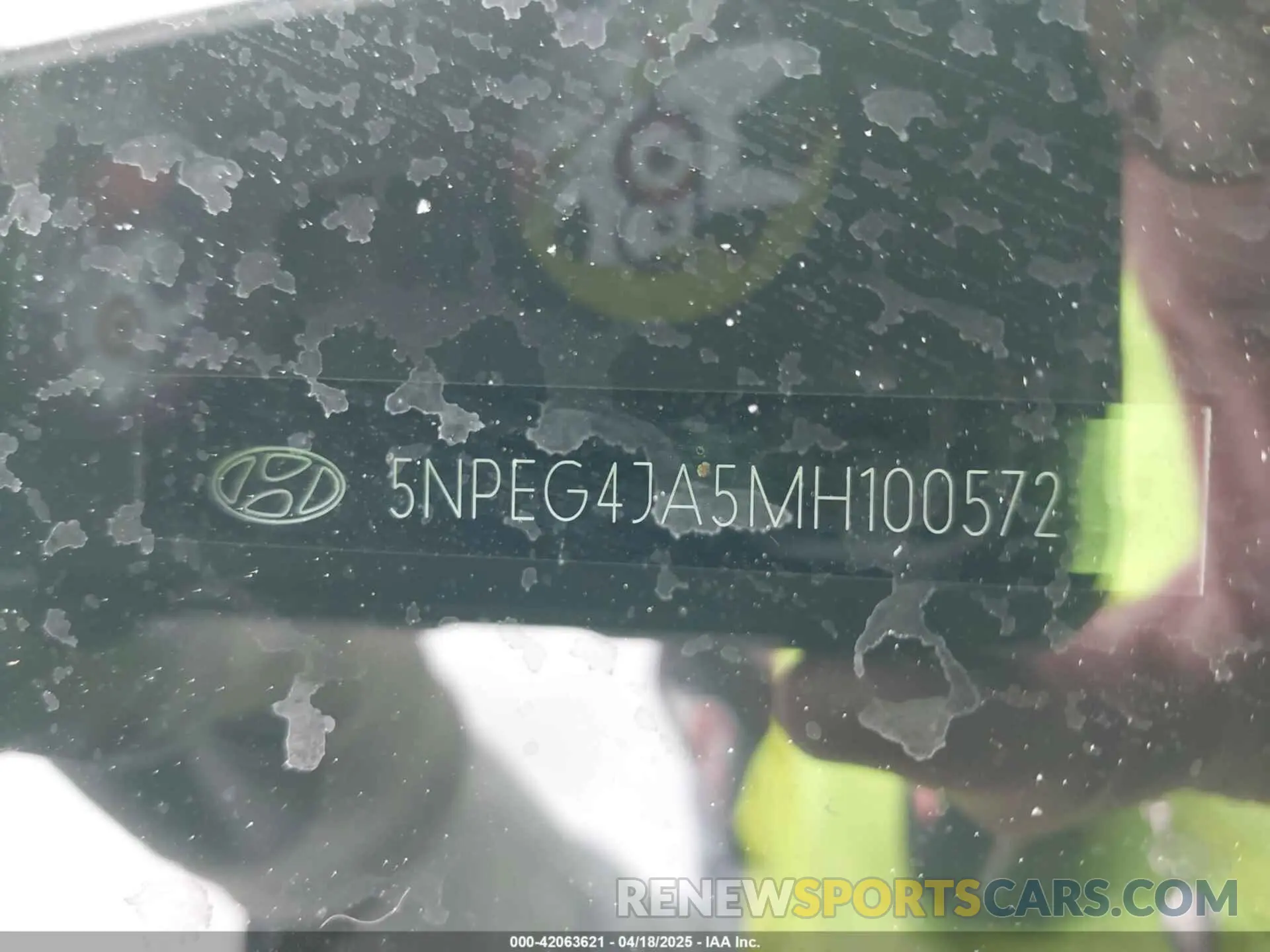 9 Photograph of a damaged car 5NPEG4JA5MH100572 HYUNDAI SONATA 2021
