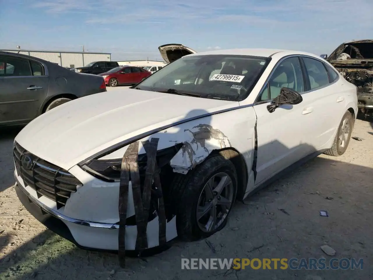 1 Photograph of a damaged car 5NPEG4JA5MH102726 HYUNDAI SONATA 2021