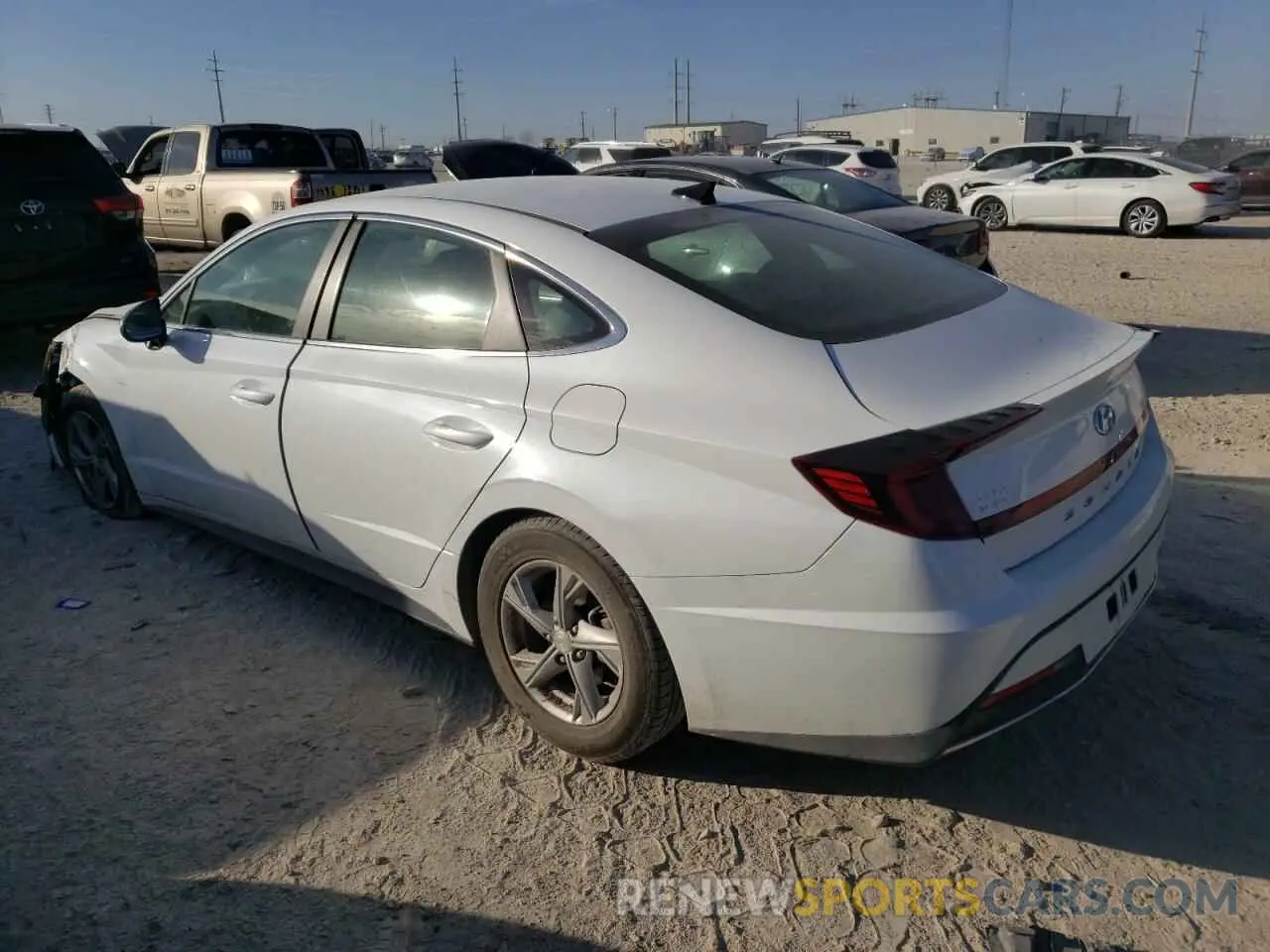 2 Photograph of a damaged car 5NPEG4JA5MH102726 HYUNDAI SONATA 2021
