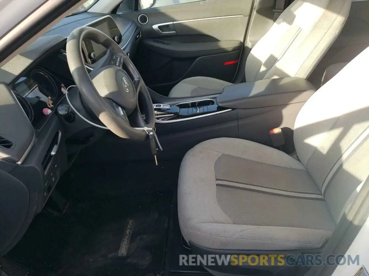 7 Photograph of a damaged car 5NPEG4JA5MH102726 HYUNDAI SONATA 2021