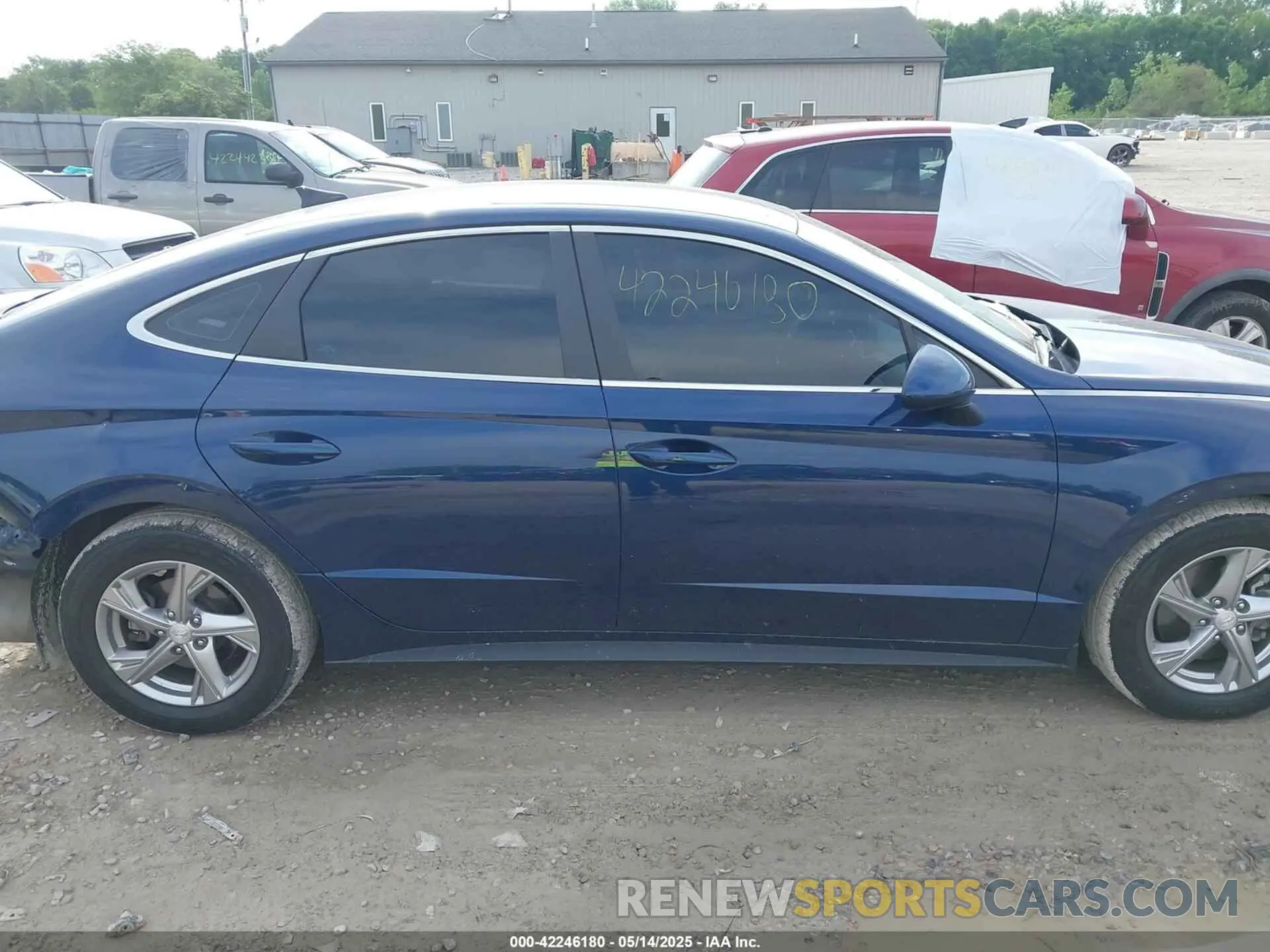 13 Photograph of a damaged car 5NPEG4JA5MH116450 HYUNDAI SONATA 2021