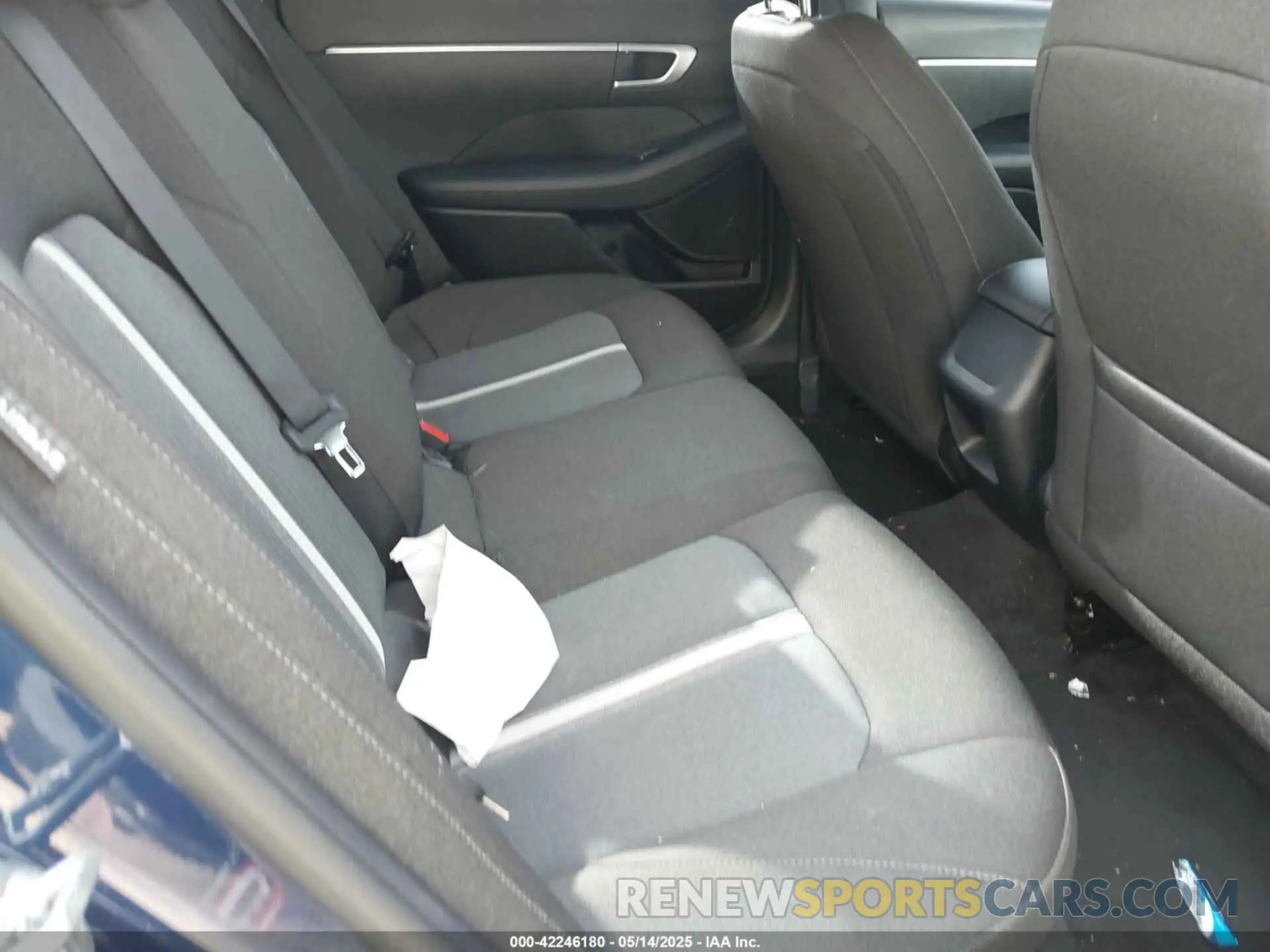 8 Photograph of a damaged car 5NPEG4JA5MH116450 HYUNDAI SONATA 2021
