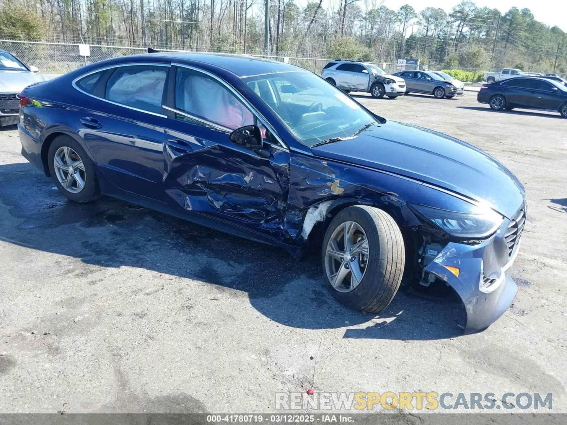 1 Photograph of a damaged car 5NPEG4JA5MH118425 HYUNDAI SONATA 2021