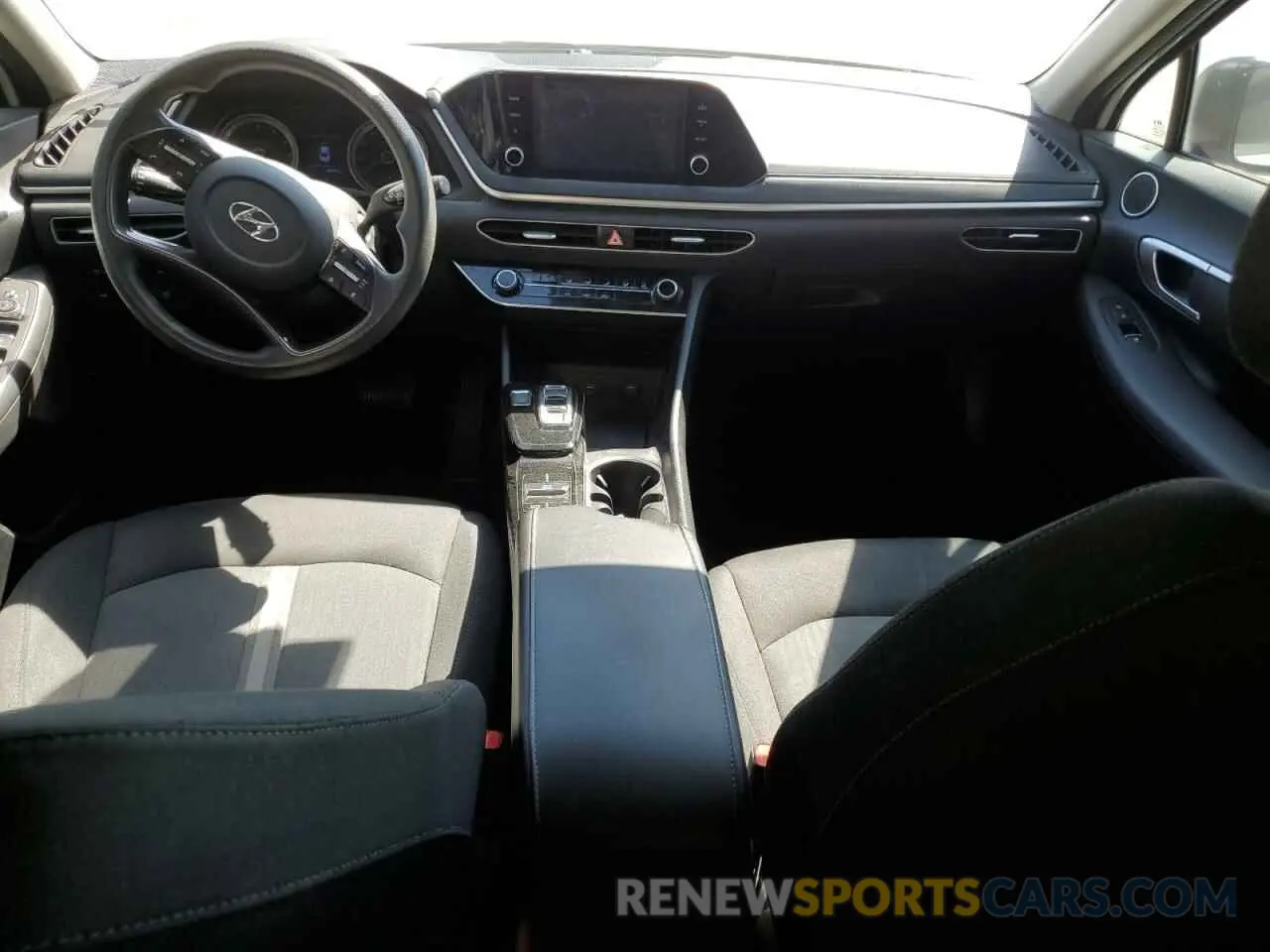 8 Photograph of a damaged car 5NPEG4JA5MH120563 HYUNDAI SONATA 2021