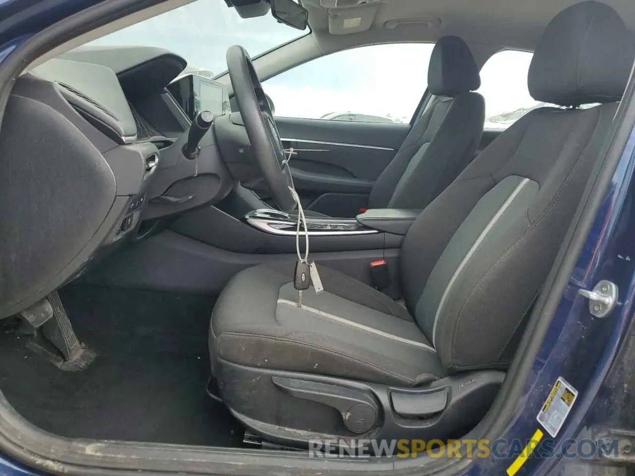 7 Photograph of a damaged car 5NPEG4JA6MH064925 HYUNDAI SONATA 2021