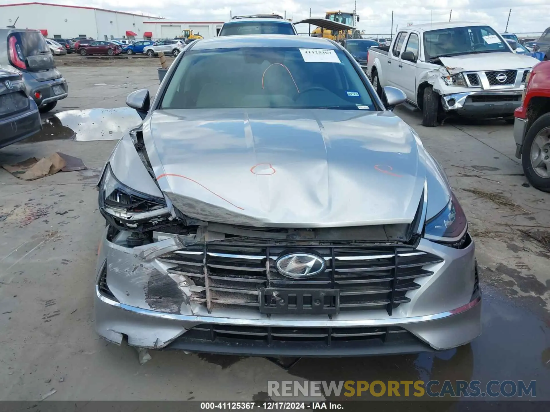 12 Photograph of a damaged car 5NPEG4JA6MH069834 HYUNDAI SONATA 2021