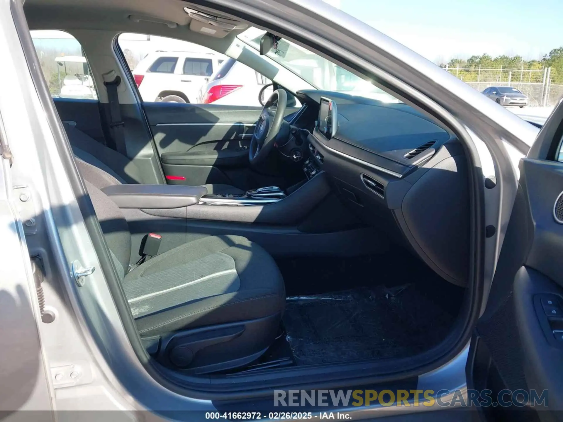 5 Photograph of a damaged car 5NPEG4JA6MH077836 HYUNDAI SONATA 2021