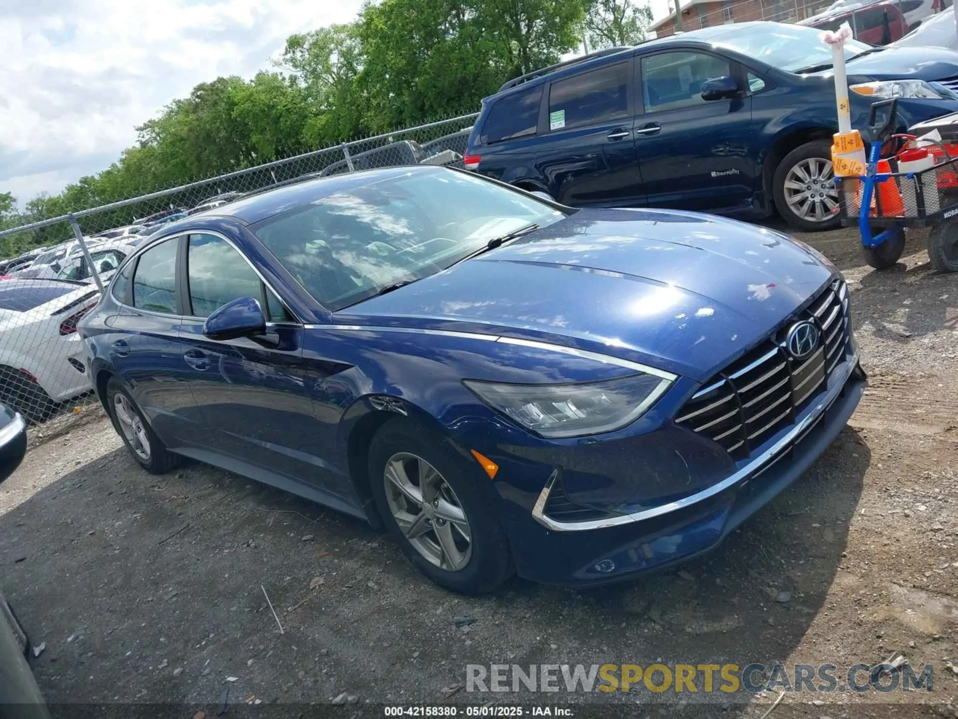 13 Photograph of a damaged car 5NPEG4JA6MH095057 HYUNDAI SONATA 2021