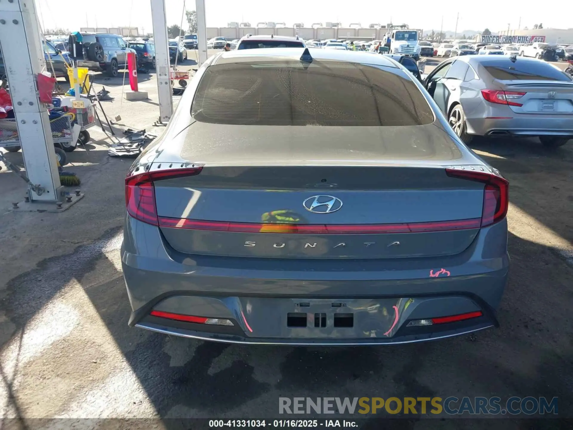 17 Photograph of a damaged car 5NPEG4JA6MH095186 HYUNDAI SONATA 2021
