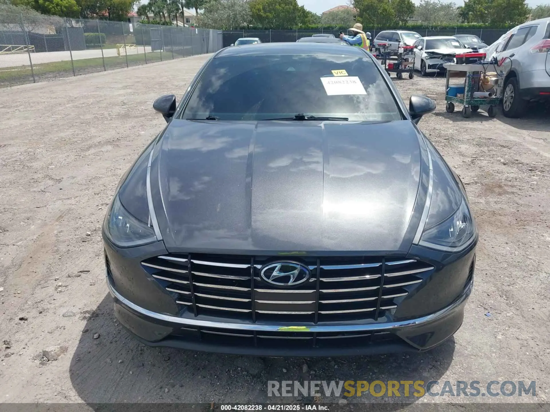 12 Photograph of a damaged car 5NPEG4JA6MH105036 HYUNDAI SONATA 2021