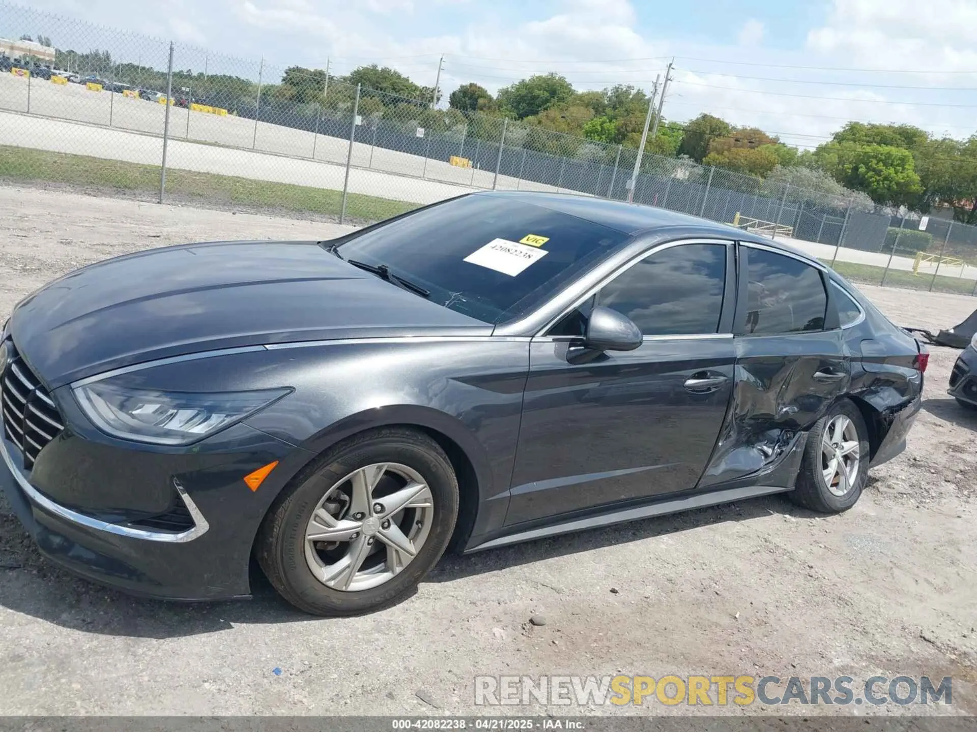 6 Photograph of a damaged car 5NPEG4JA6MH105036 HYUNDAI SONATA 2021