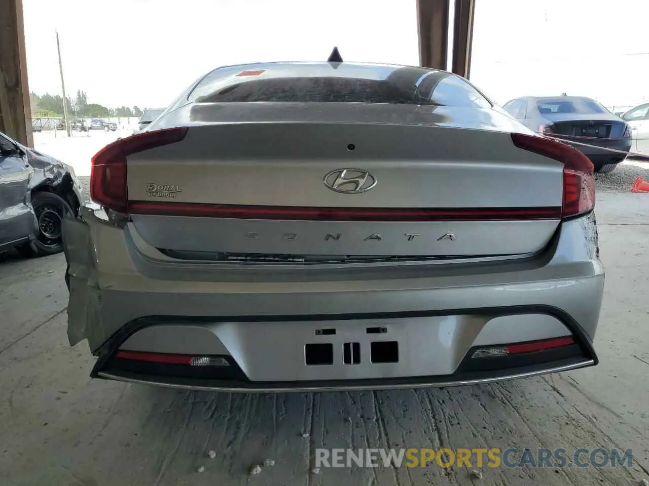 6 Photograph of a damaged car 5NPEG4JA6MH110043 HYUNDAI SONATA 2021