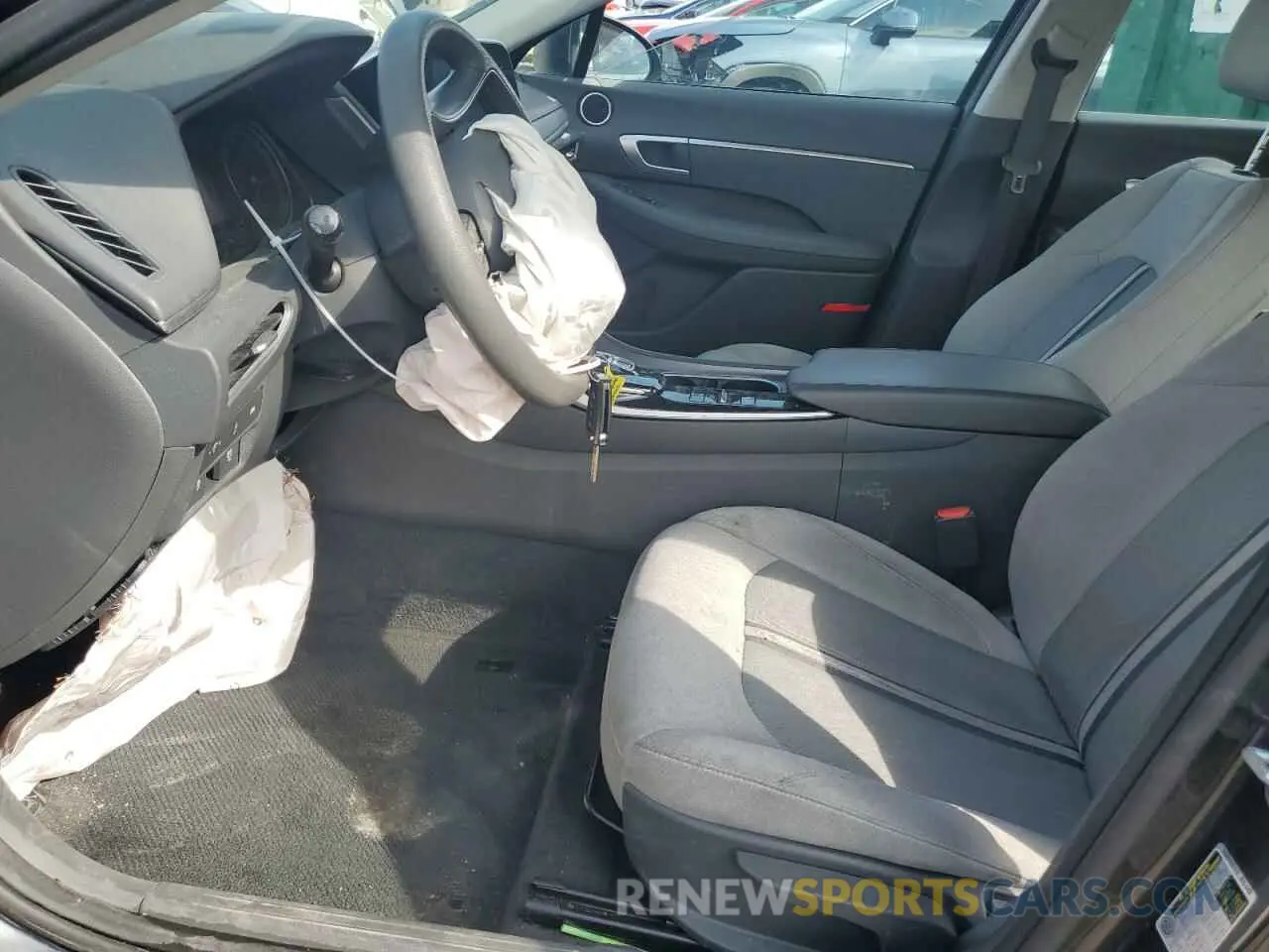 7 Photograph of a damaged car 5NPEG4JA6MH115226 HYUNDAI SONATA 2021