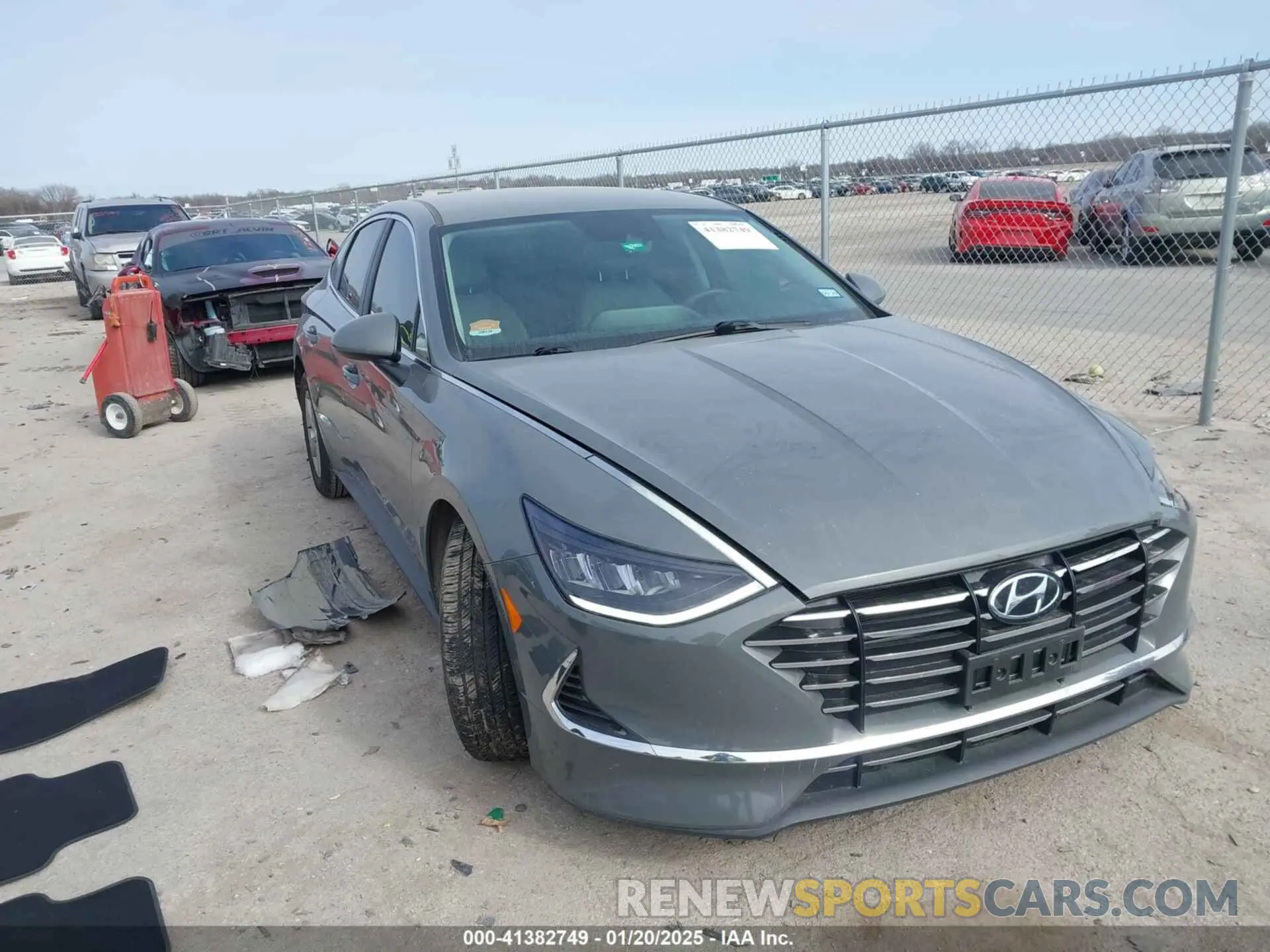 1 Photograph of a damaged car 5NPEG4JA6MH116523 HYUNDAI SONATA 2021