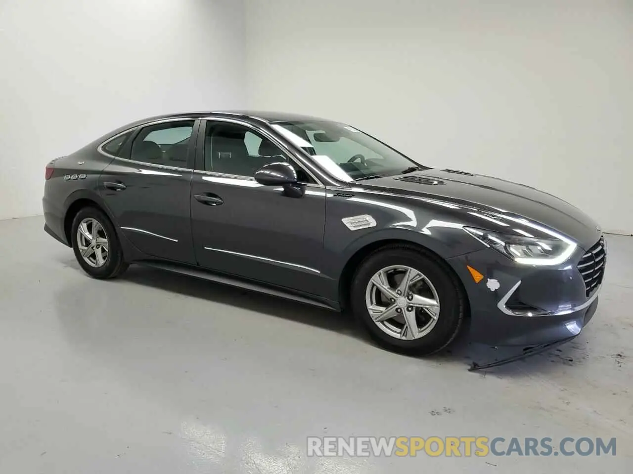 4 Photograph of a damaged car 5NPEG4JA6MH116912 HYUNDAI SONATA 2021