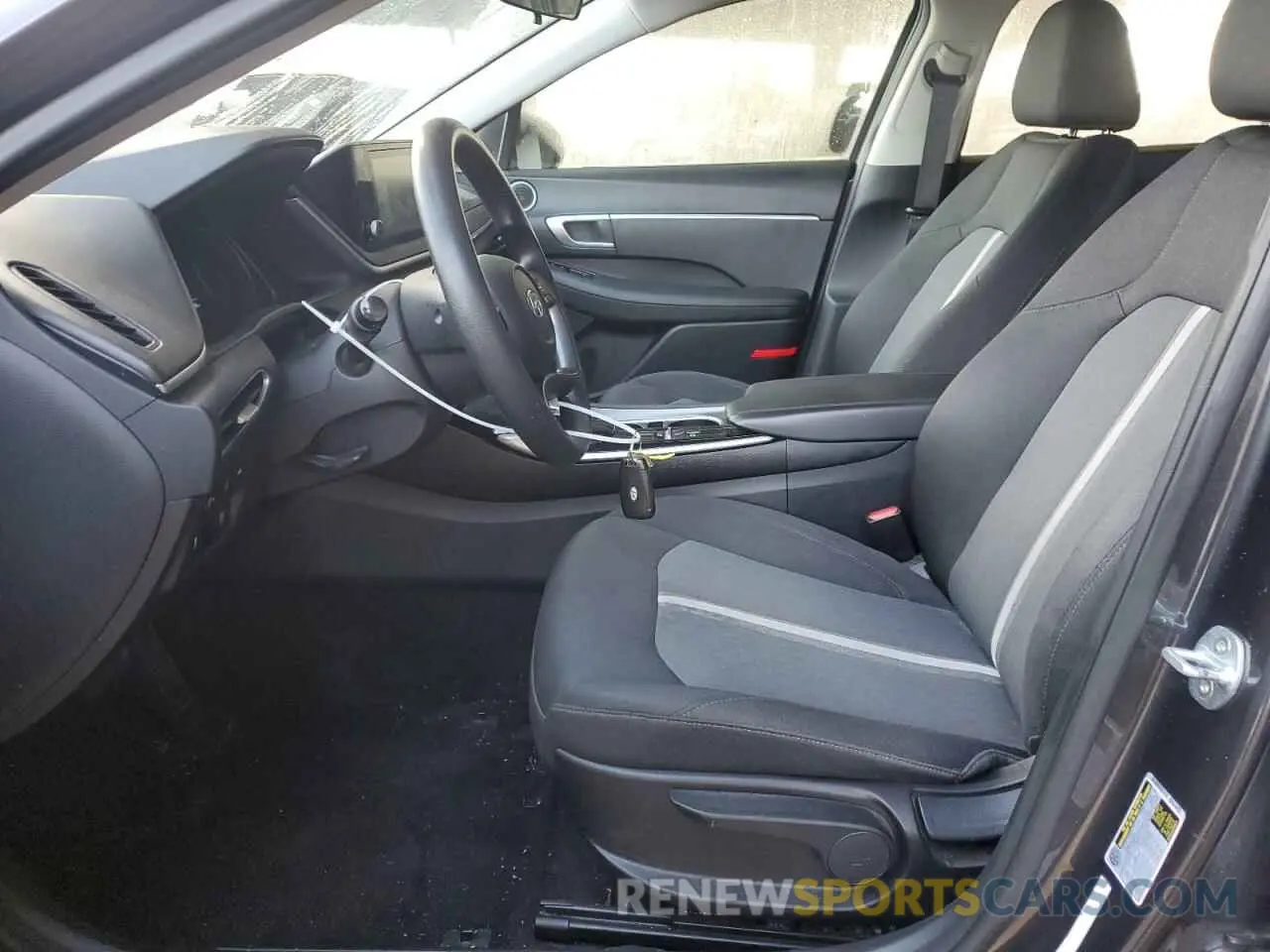 7 Photograph of a damaged car 5NPEG4JA6MH128316 HYUNDAI SONATA 2021