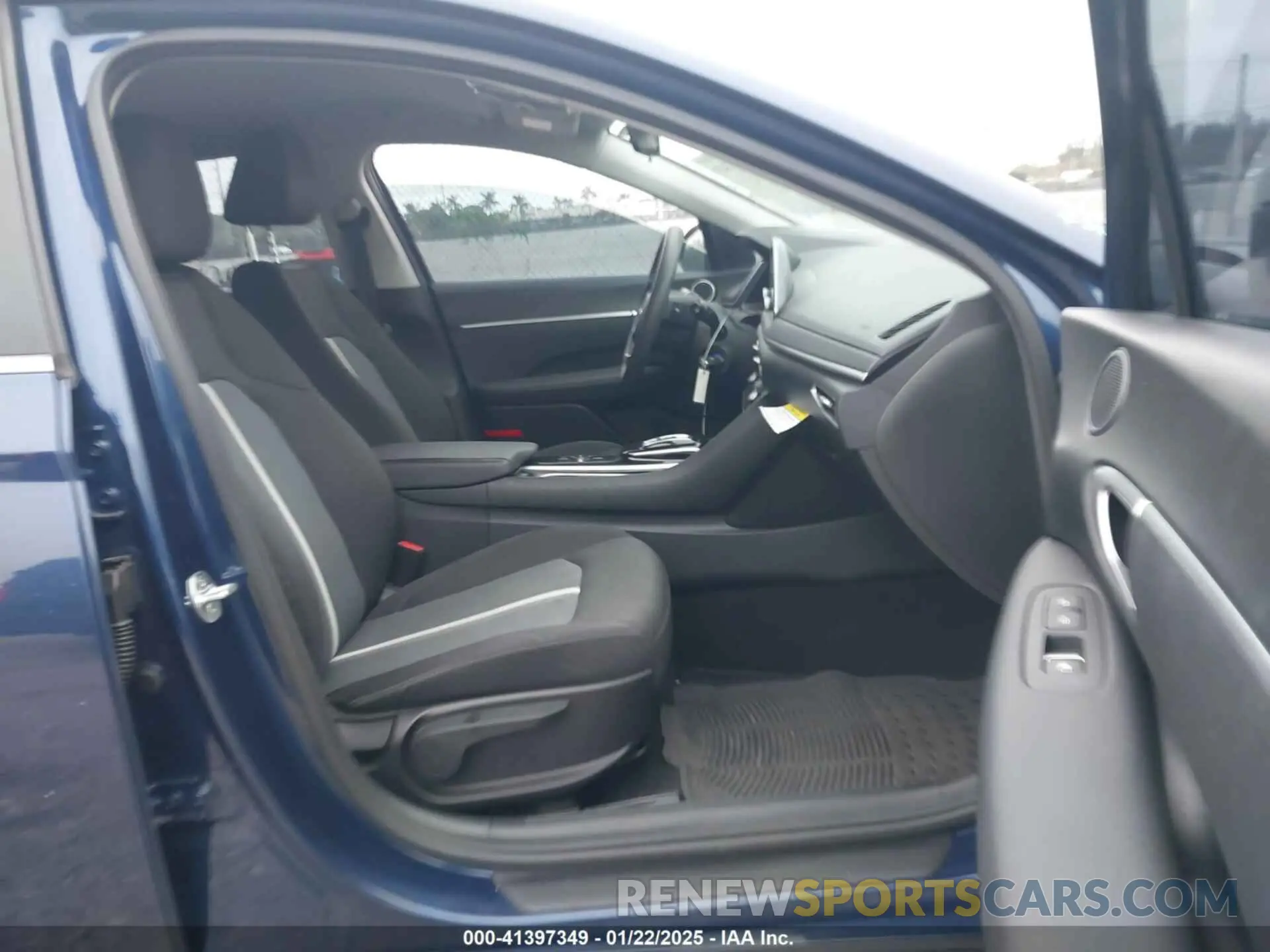 5 Photograph of a damaged car 5NPEG4JA6MH130003 HYUNDAI SONATA 2021