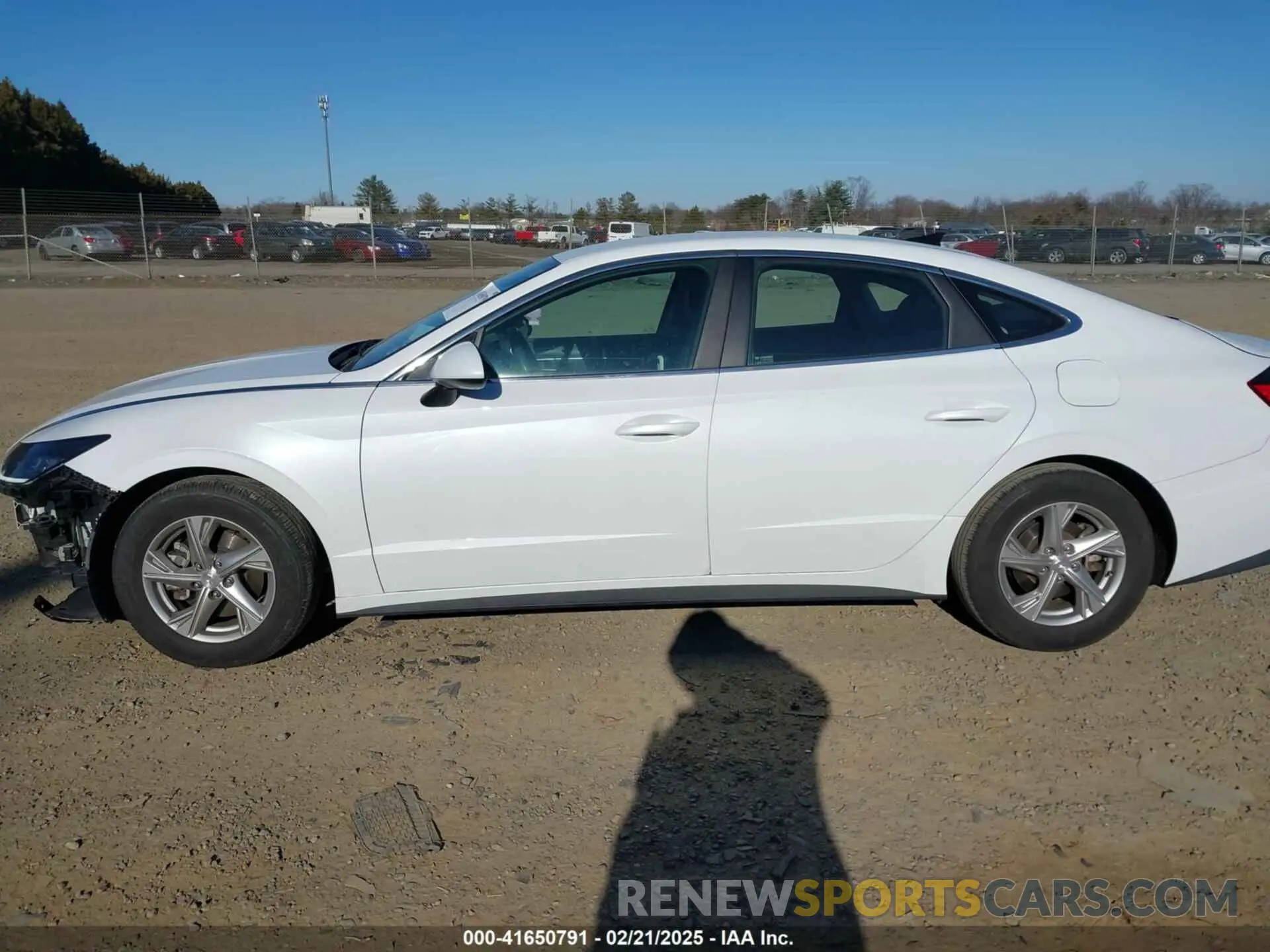 15 Photograph of a damaged car 5NPEG4JA7MH077179 HYUNDAI SONATA 2021