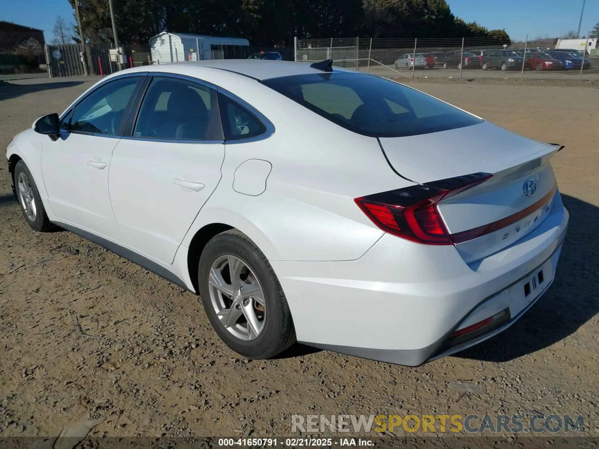 3 Photograph of a damaged car 5NPEG4JA7MH077179 HYUNDAI SONATA 2021