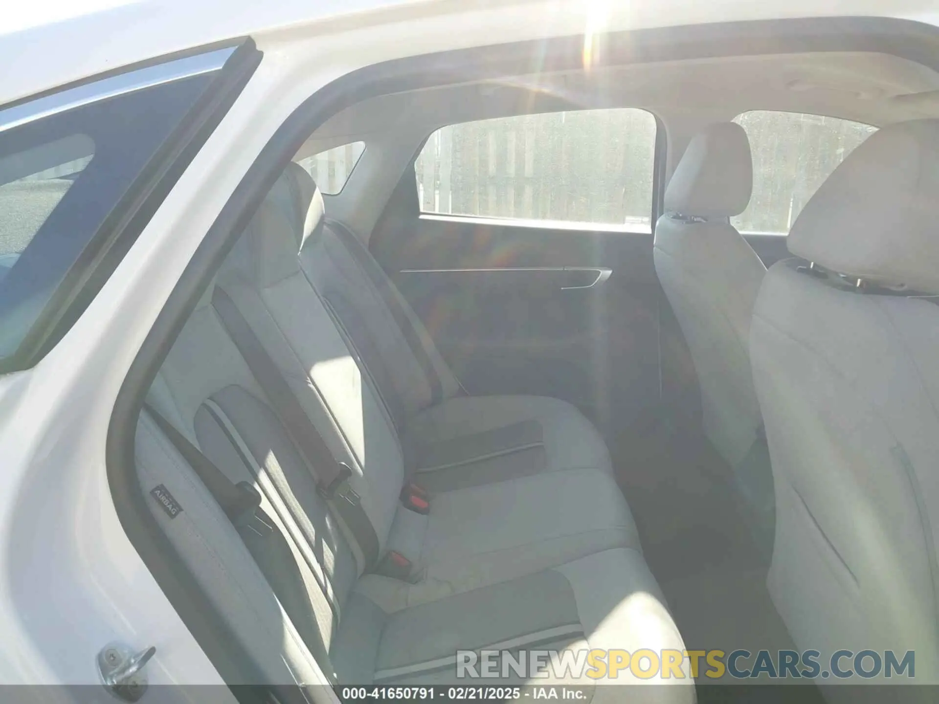 8 Photograph of a damaged car 5NPEG4JA7MH077179 HYUNDAI SONATA 2021