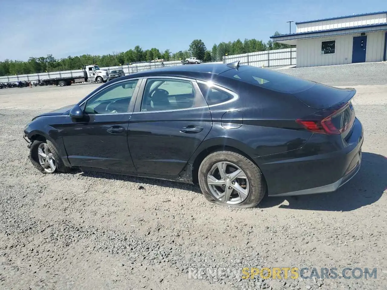 2 Photograph of a damaged car 5NPEG4JA7MH080504 HYUNDAI SONATA 2021