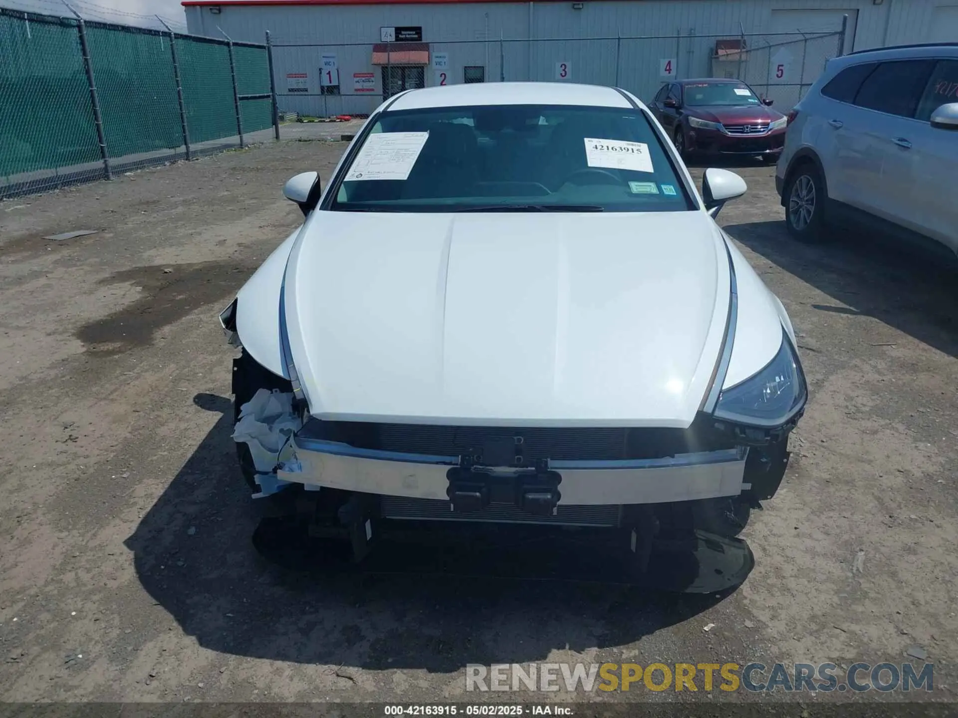 12 Photograph of a damaged car 5NPEG4JA7MH085489 HYUNDAI SONATA 2021