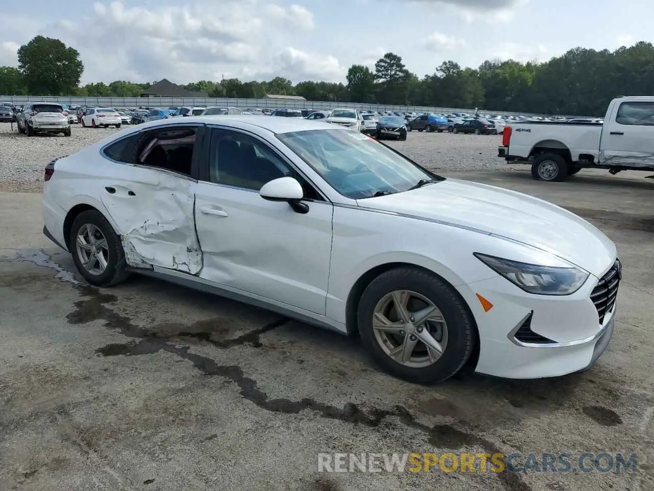 4 Photograph of a damaged car 5NPEG4JA7MH091163 HYUNDAI SONATA 2021