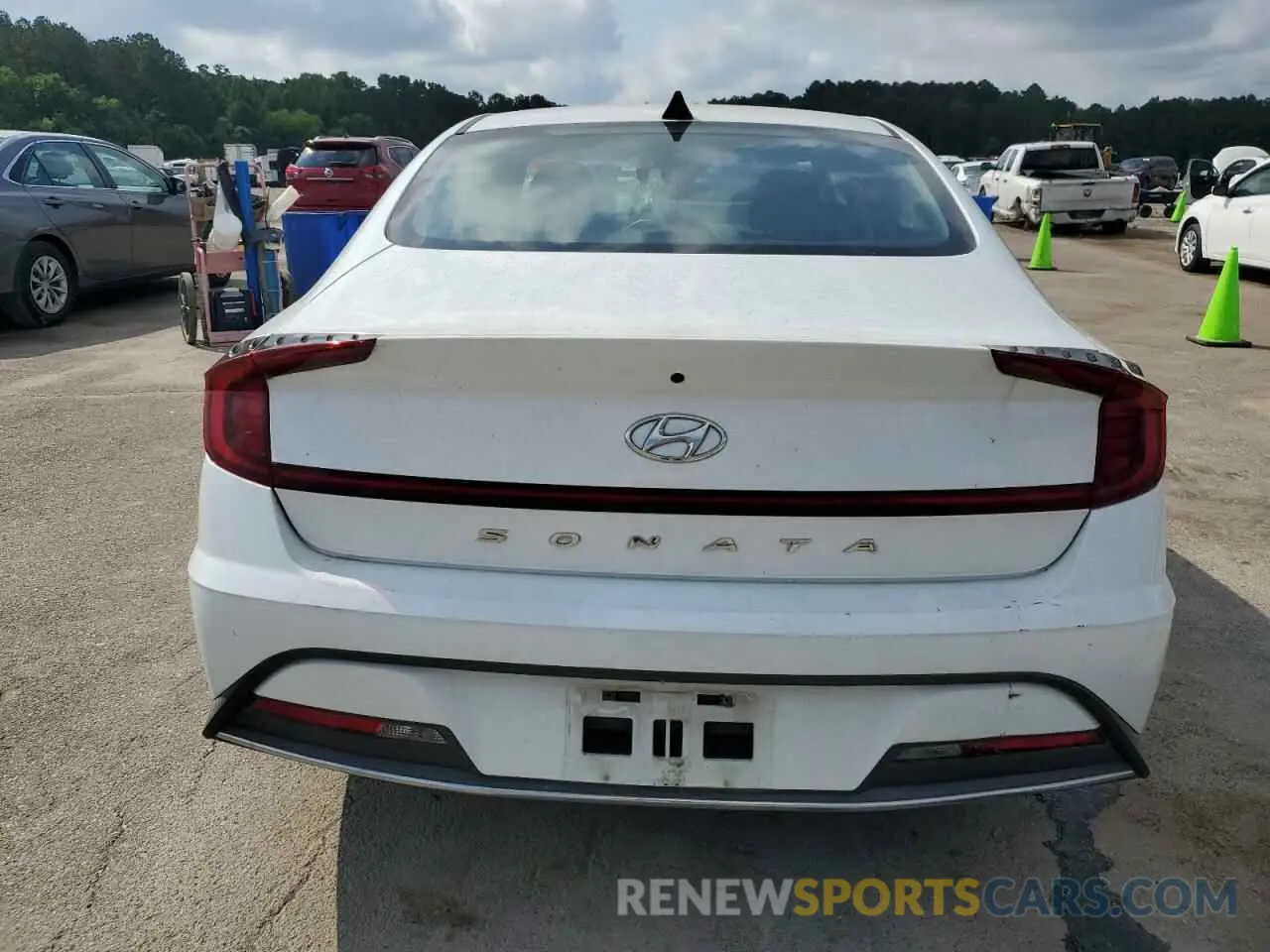 6 Photograph of a damaged car 5NPEG4JA7MH091163 HYUNDAI SONATA 2021
