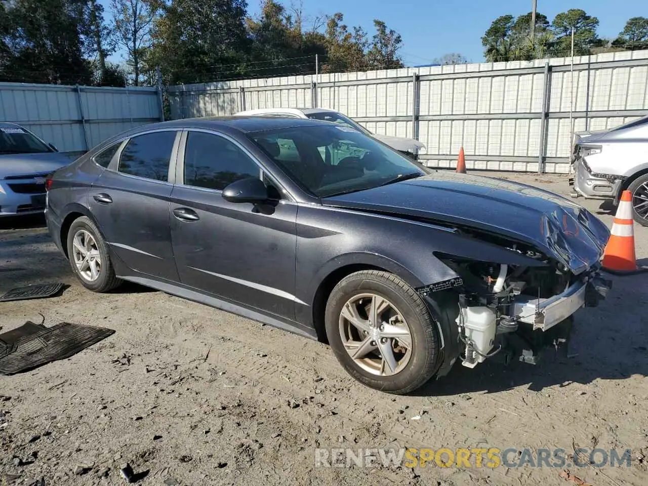 4 Photograph of a damaged car 5NPEG4JA7MH101982 HYUNDAI SONATA 2021
