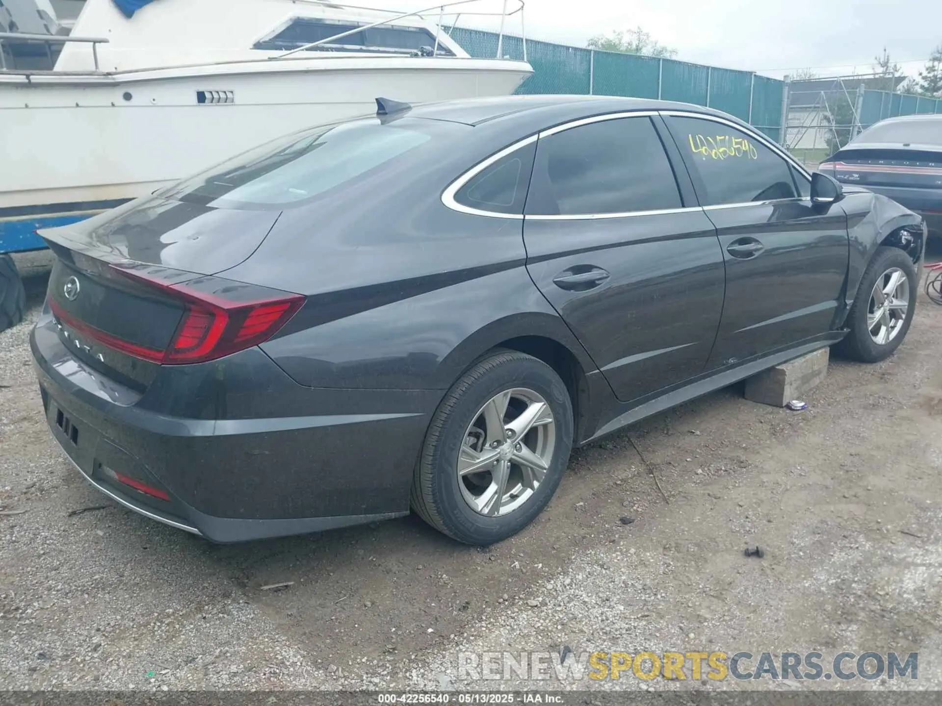 4 Photograph of a damaged car 5NPEG4JA7MH116370 HYUNDAI SONATA 2021