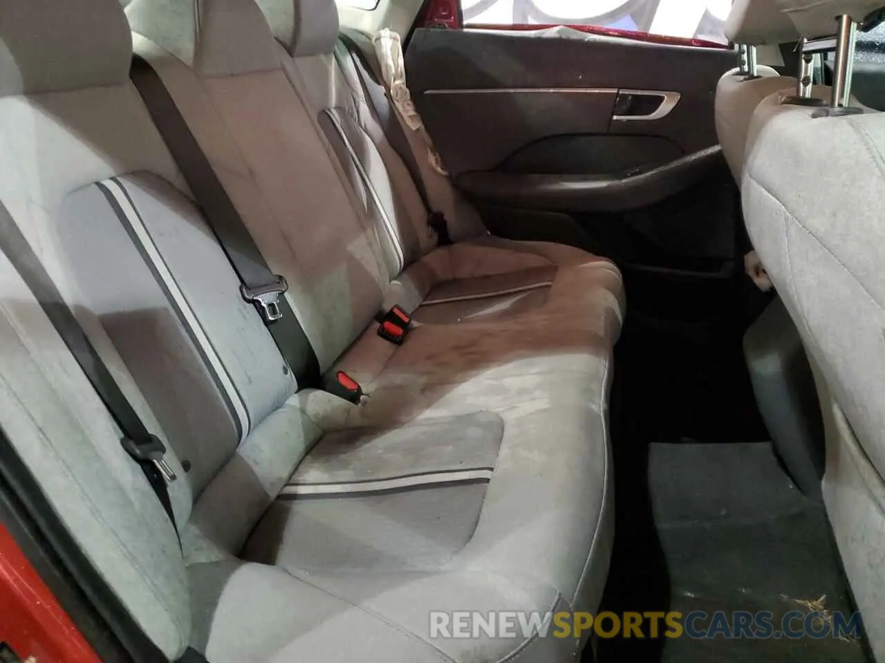 10 Photograph of a damaged car 5NPEG4JA7MH118572 HYUNDAI SONATA 2021