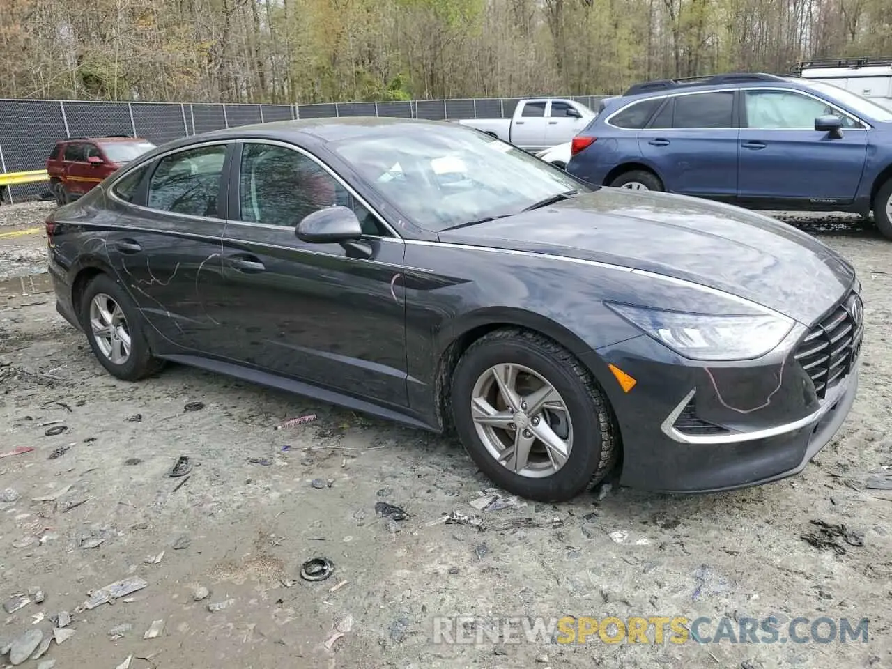 4 Photograph of a damaged car 5NPEG4JA7MH120404 HYUNDAI SONATA 2021