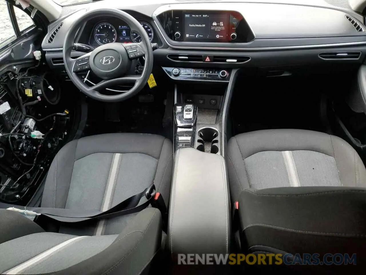 8 Photograph of a damaged car 5NPEG4JA7MH120404 HYUNDAI SONATA 2021